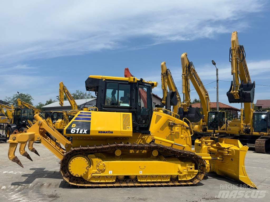 Komatsu D61EX-24E0 Гусеничные бульдозеры