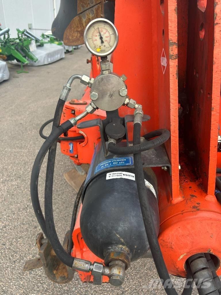 Kuhn Vari-Master 122 Оборотные плуги