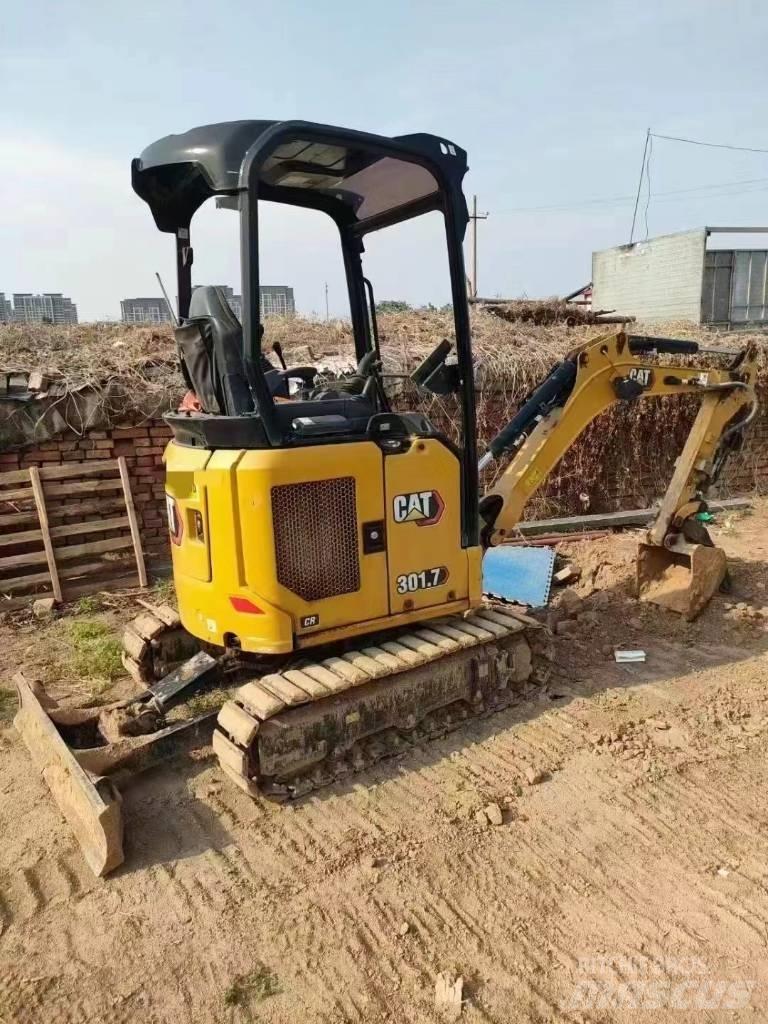 CAT 301.7 Мини-экскаваторы