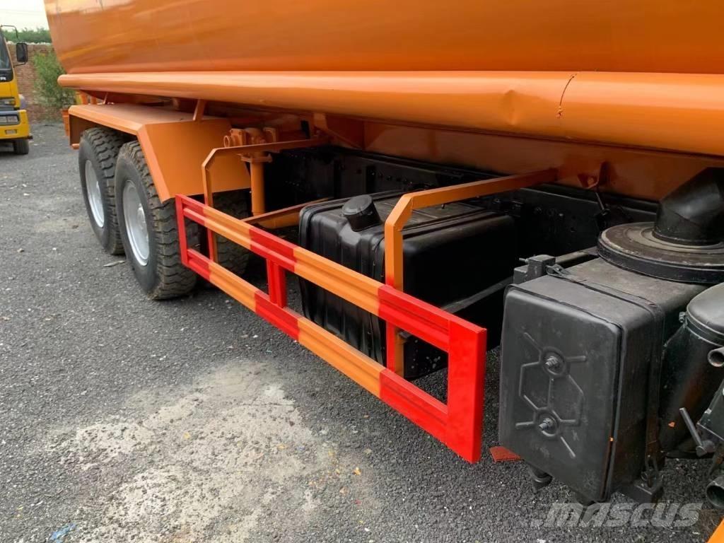 Shacman F3000 6X4 Поливочные машины