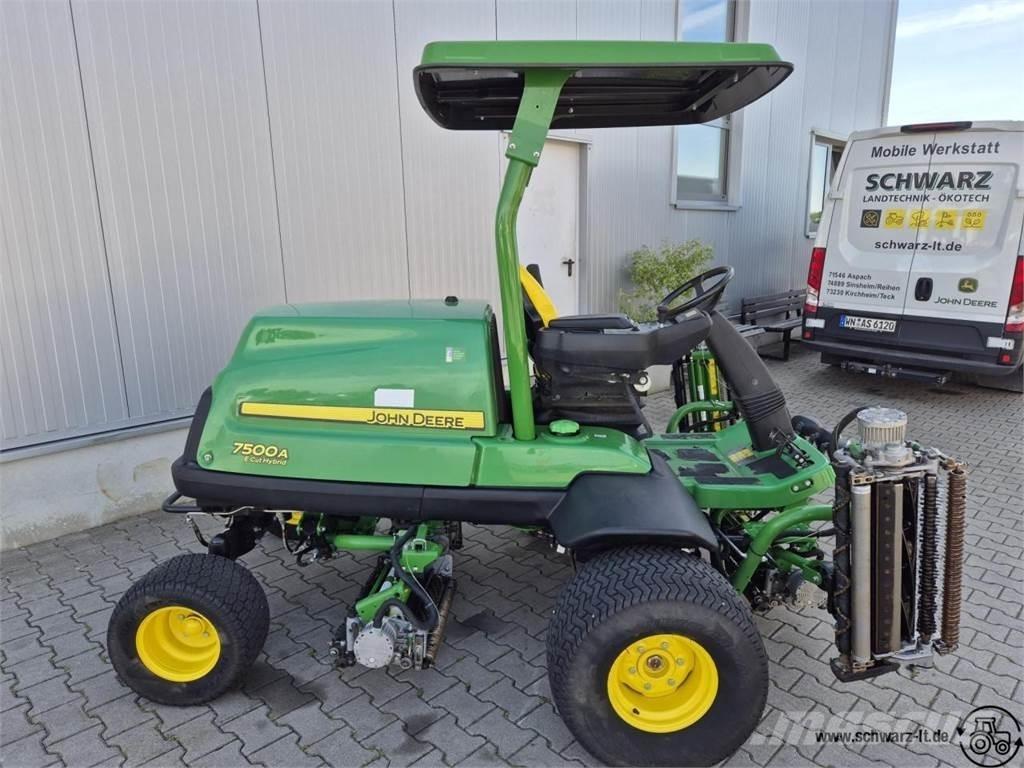 John Deere 7500A Гольф-кары