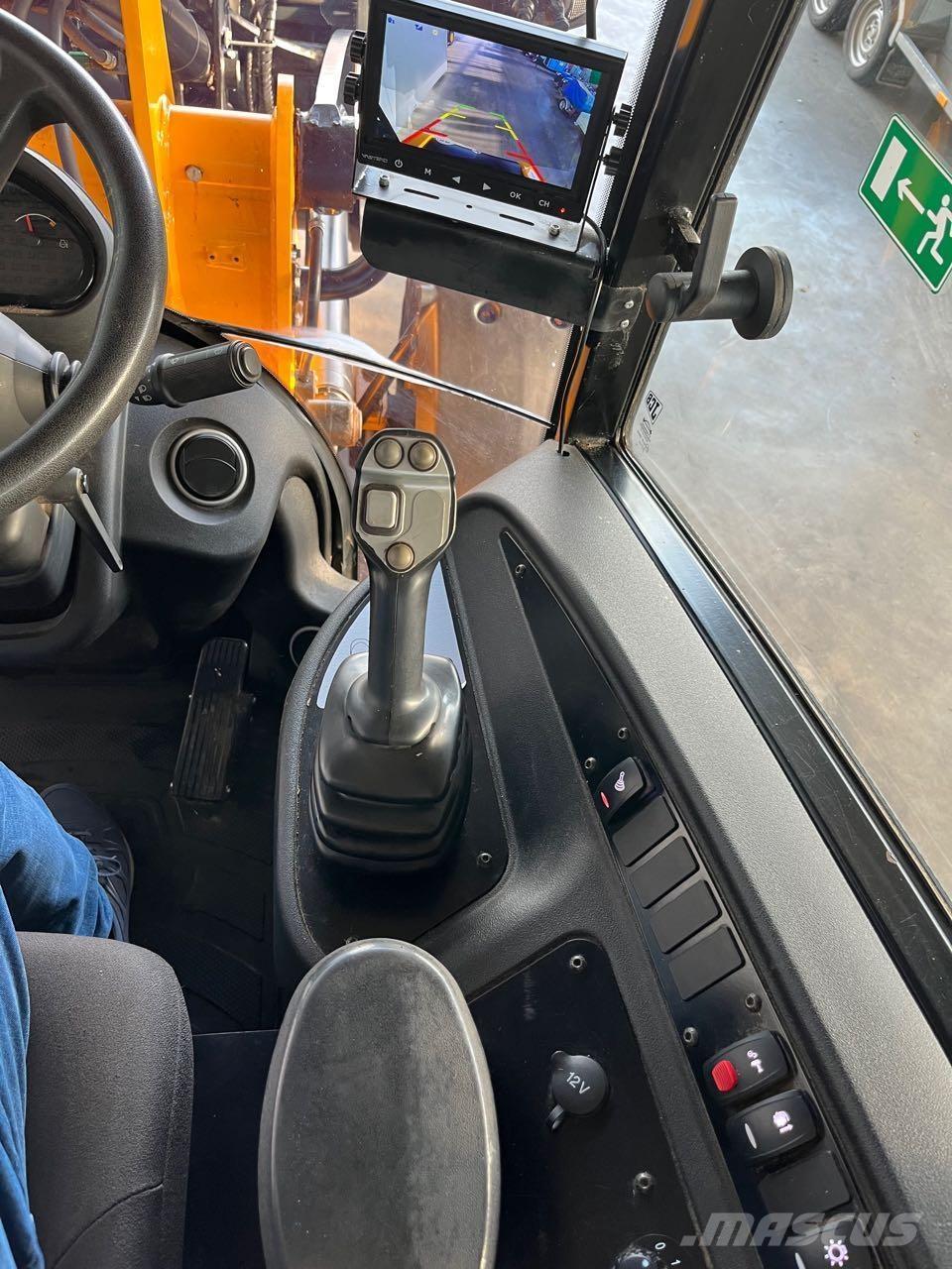 JCB 409 Agri Фронтальные погрузчики