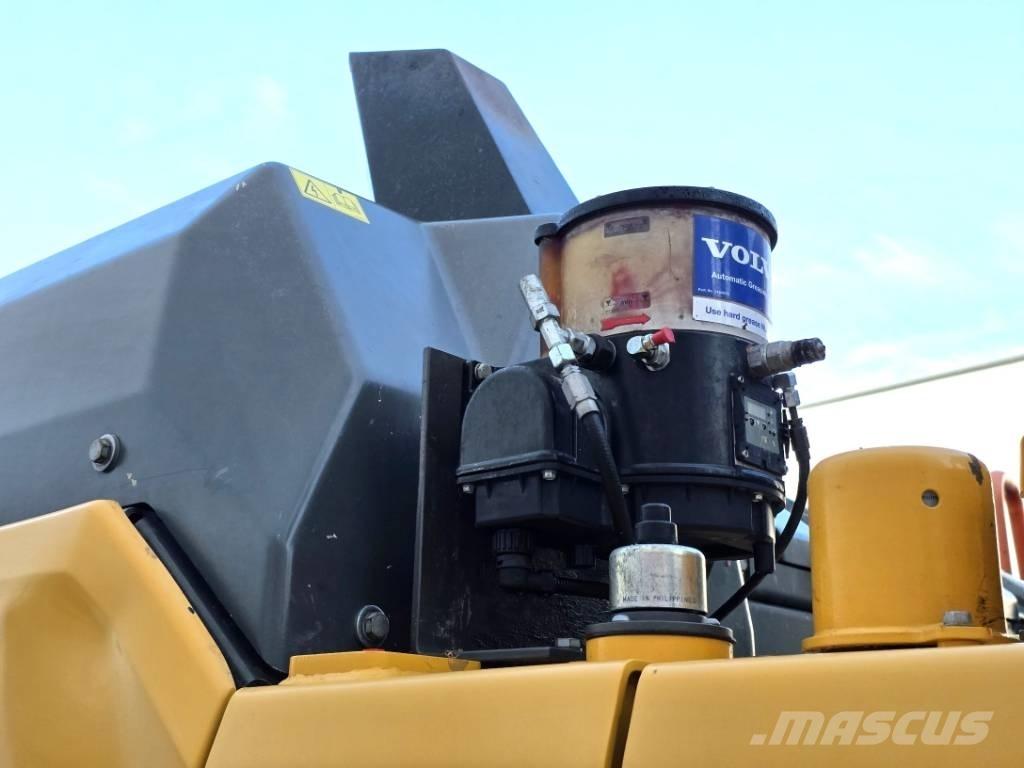 Volvo EC 140 EL Гусеничные экскаваторы