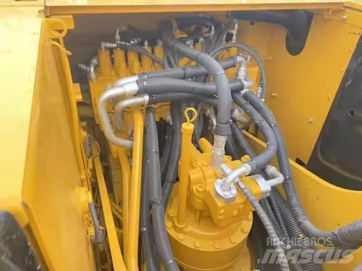 CAT CAT320D2 Малые экскаваторы 7т-12т