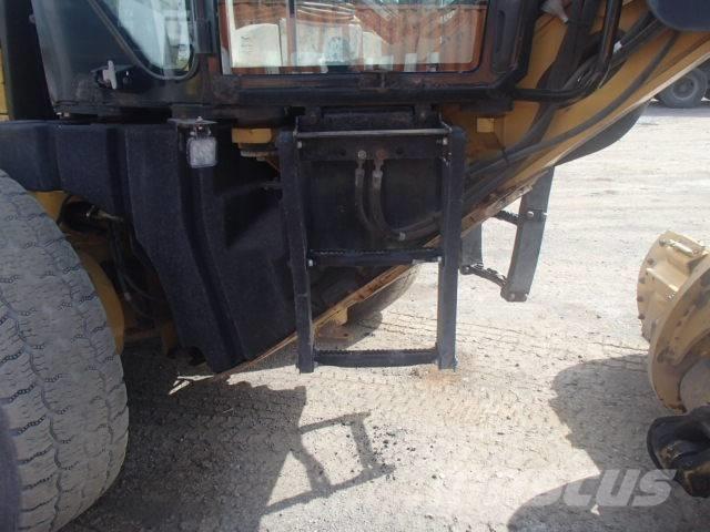 CAT 140 M VHP Plus Грейдеры