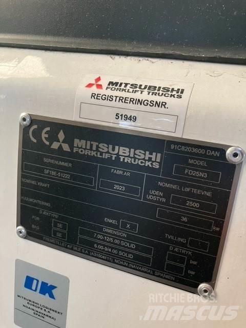 Mitsubishi FD25N3 Дизельные погрузчики