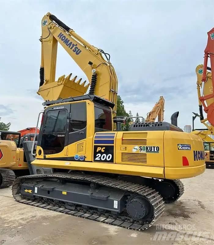 Komatsu PC200-8 Гусеничные экскаваторы