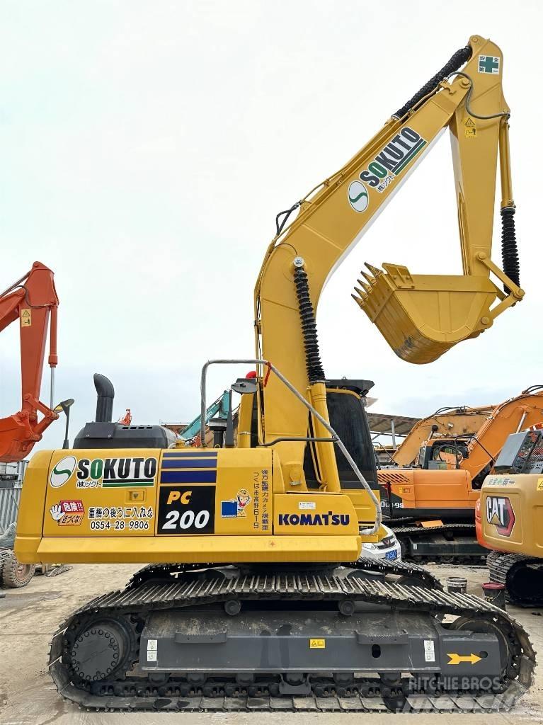 Komatsu PC200-8 Гусеничные экскаваторы