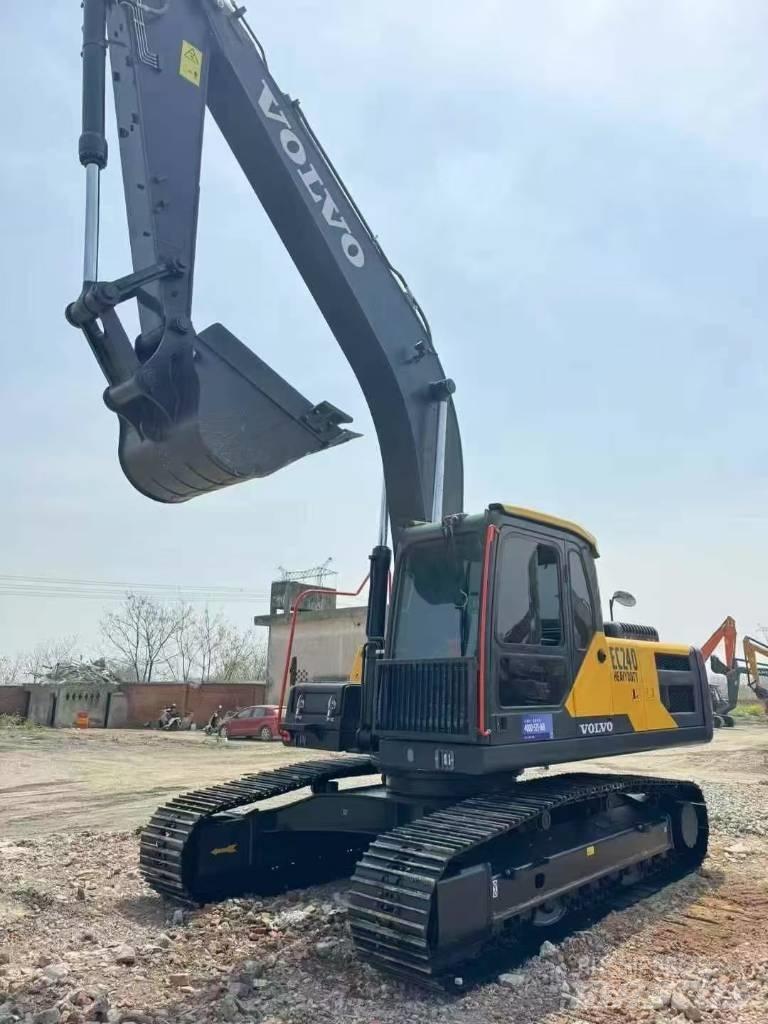 Volvo EC 240 Гусеничные экскаваторы
