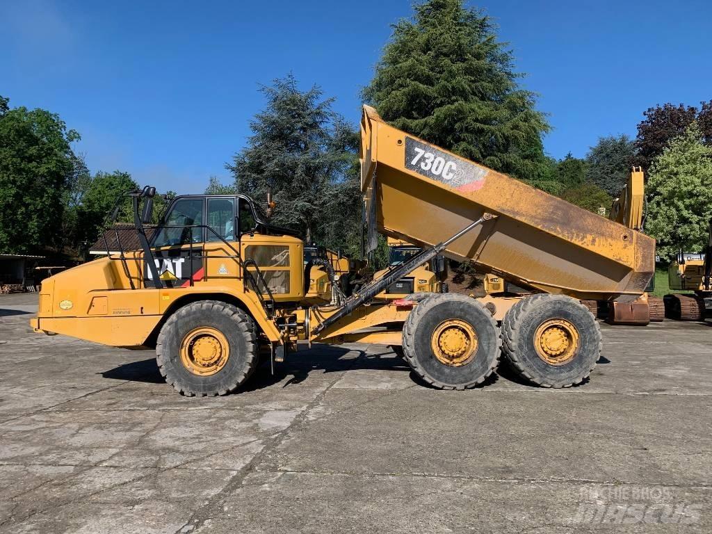 CAT 730 C Шарнирно-сочленённые самосвалы
