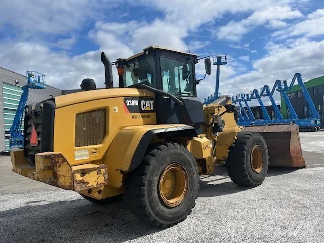 CAT 938 M Фронтальные погрузчики