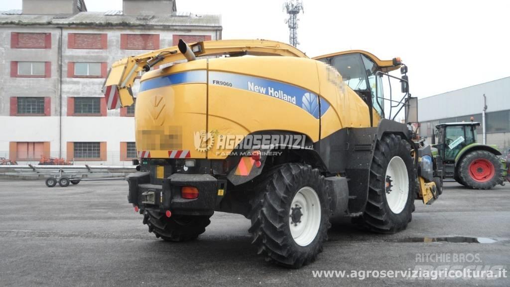 New Holland FR 9060 Самоходные кормоуборочные комбайны