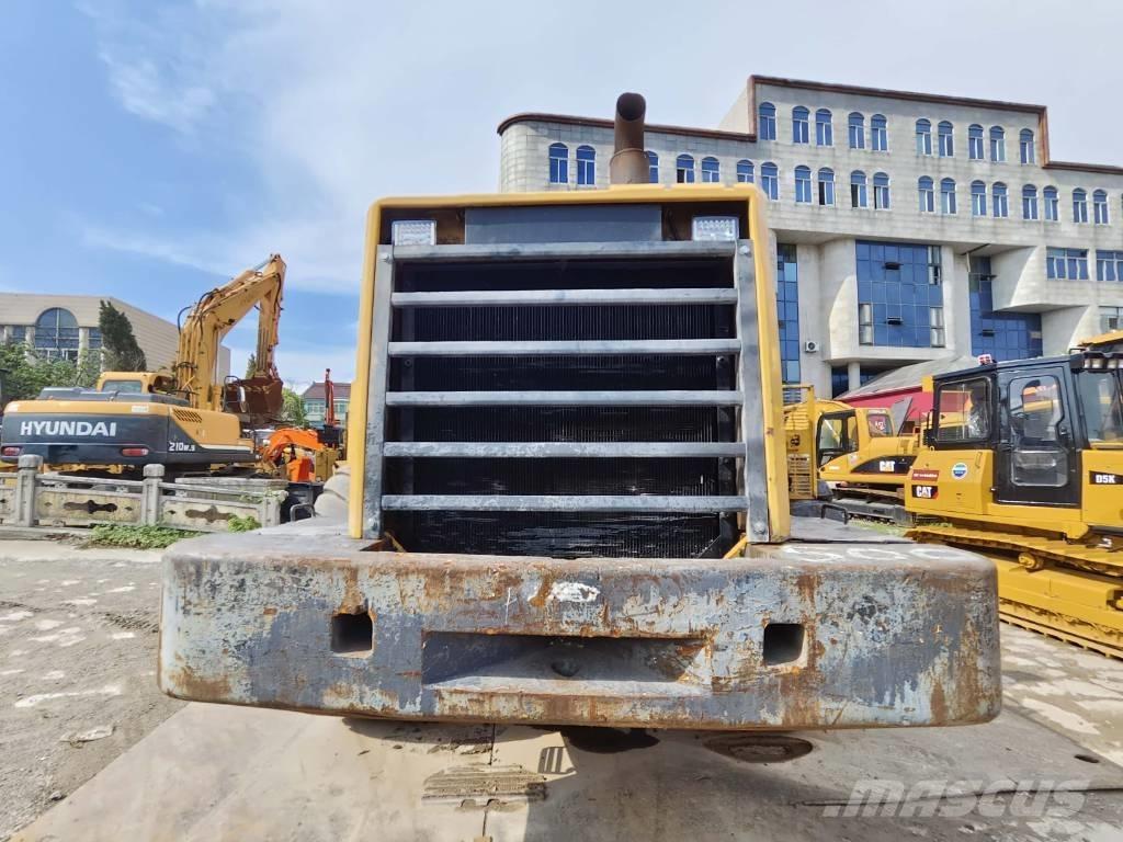 Komatsu WA 500 Фронтальные погрузчики