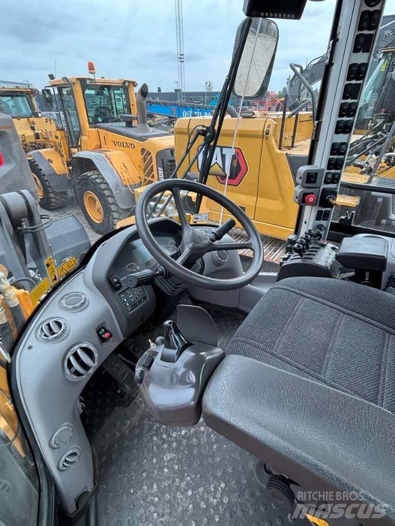 Volvo L90G Фронтальные погрузчики