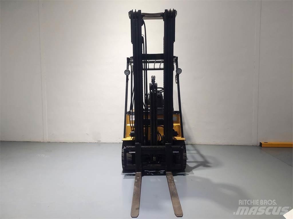 CAT EP25K PAC Электропогрузчики