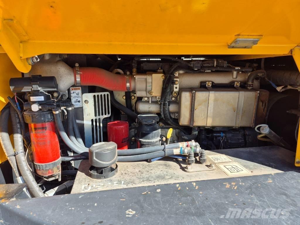 JCB 6 TST Мини-самосвалы