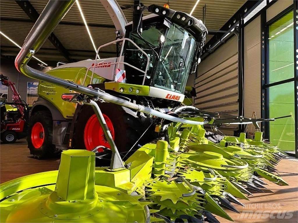 CLAAS Jaguar 970 Самоходные кормоуборочные комбайны