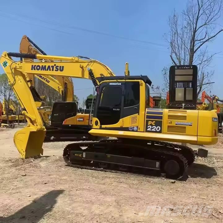 Komatsu PC220-8 Гусеничные экскаваторы