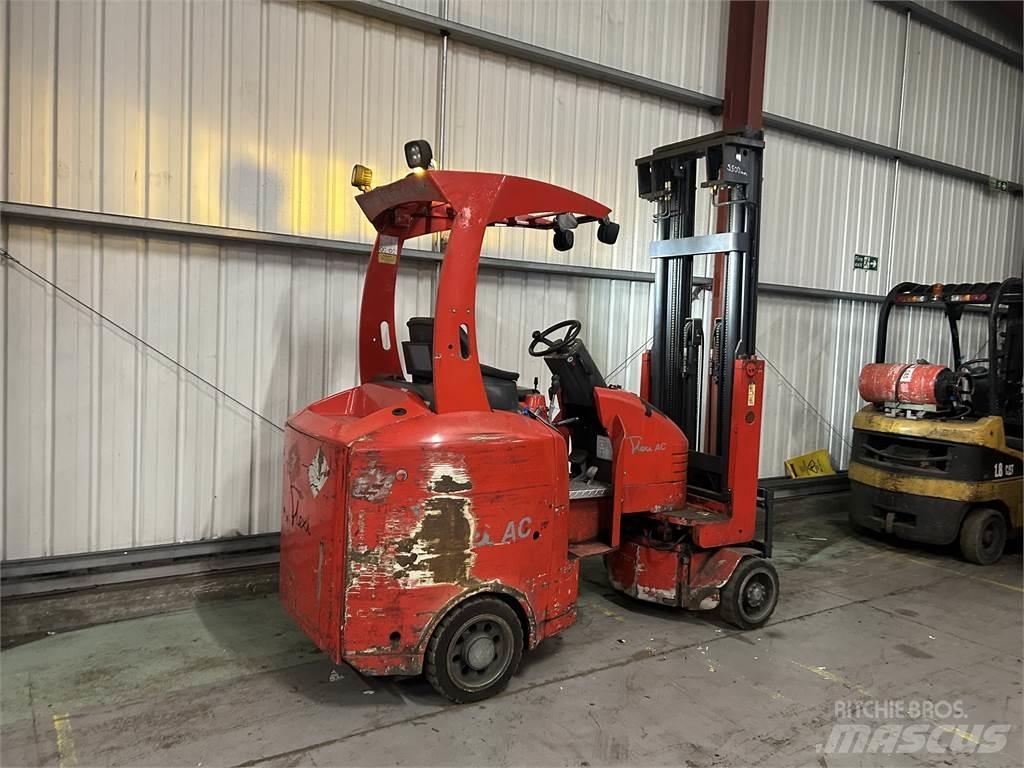  AC1200 Узкопроходные штабелёры