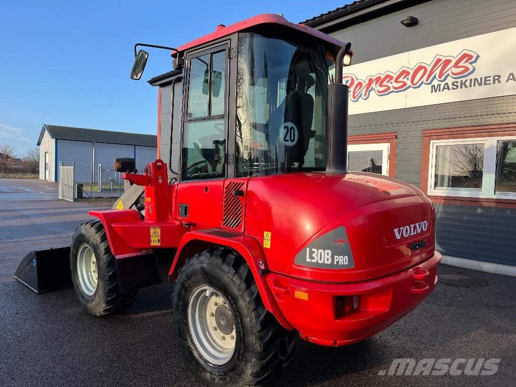 Volvo L30 Pro-10 Фронтальные погрузчики