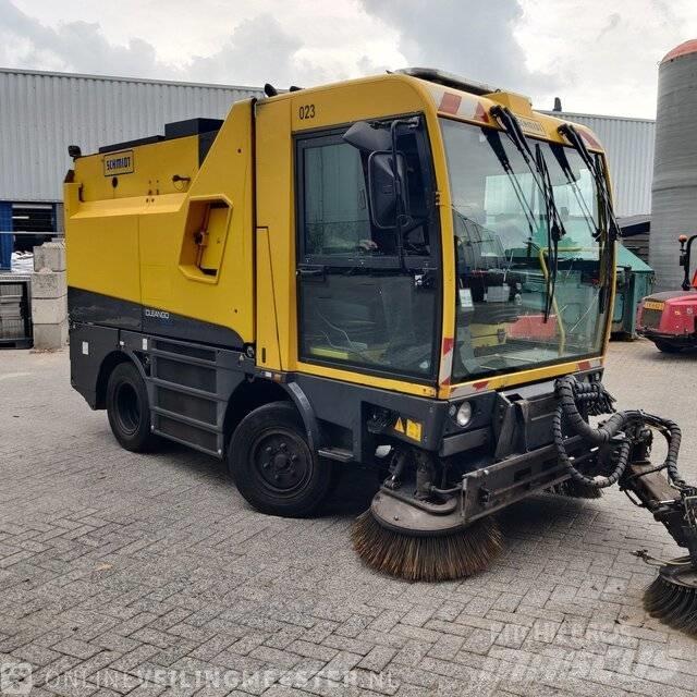 Schmidt Cleango Вакуумные уборочные машины