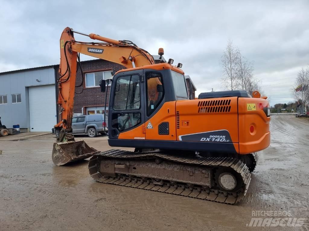 Doosan DX 140 LC Гусеничные экскаваторы