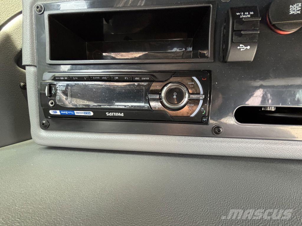 Yanmar B95W Колёсные экскаваторы