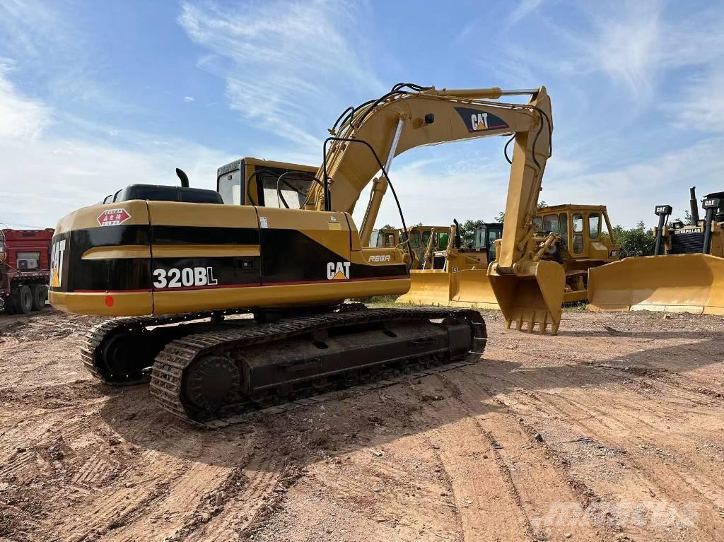 CAT 320BL Гусеничные экскаваторы