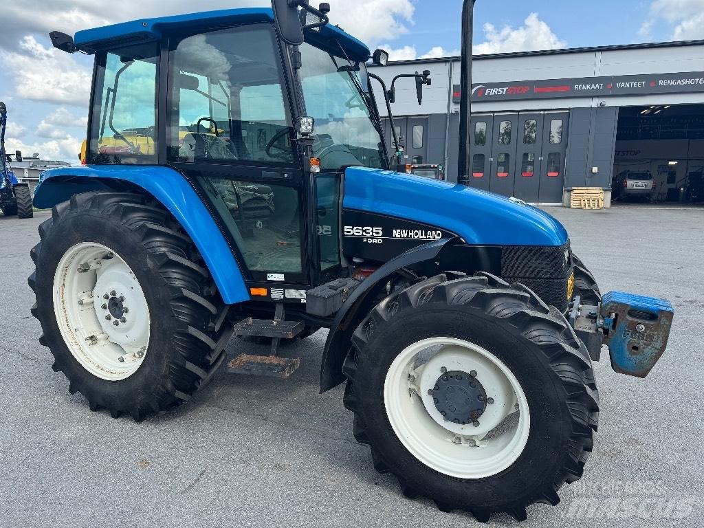 New Holland 5635 Трактора