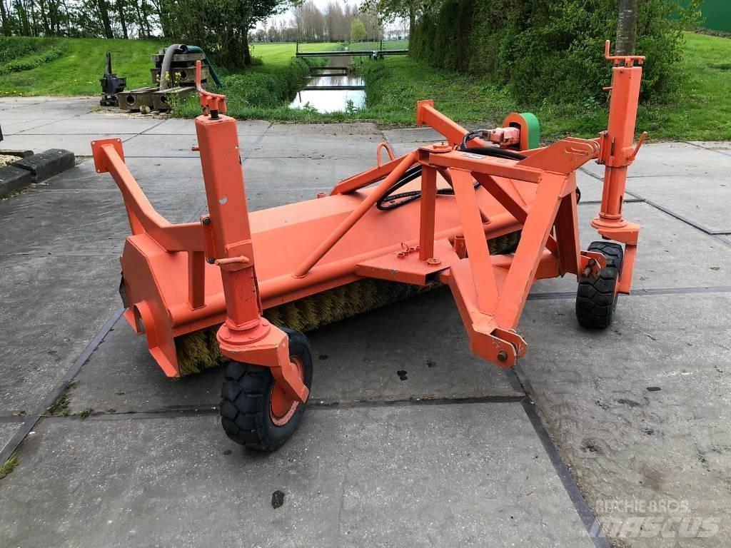 Holaras H-220-V-FR Вакуумные уборочные машины