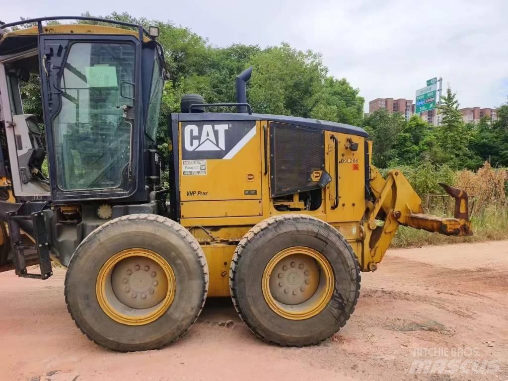 CAT 160 M Грейдеры