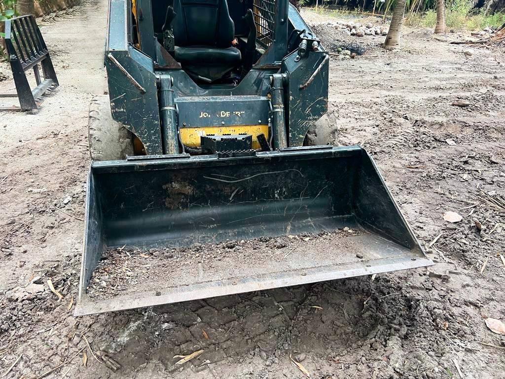 John Deere 312 Мини-погрузчики