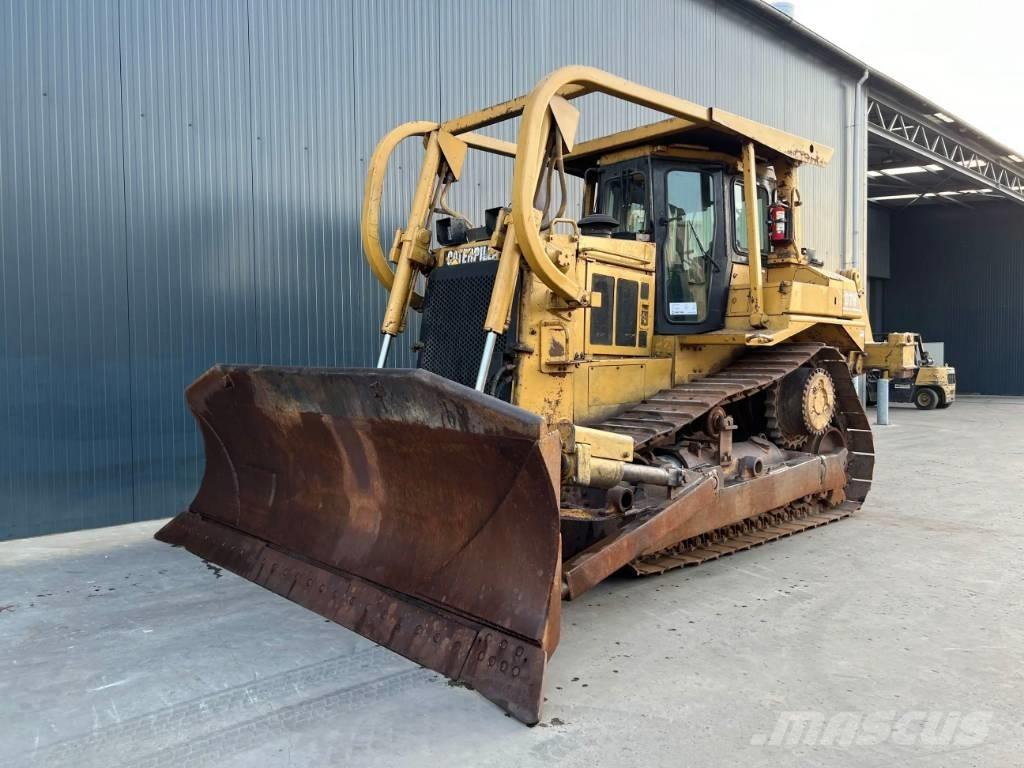 CAT D7H Гусеничные бульдозеры