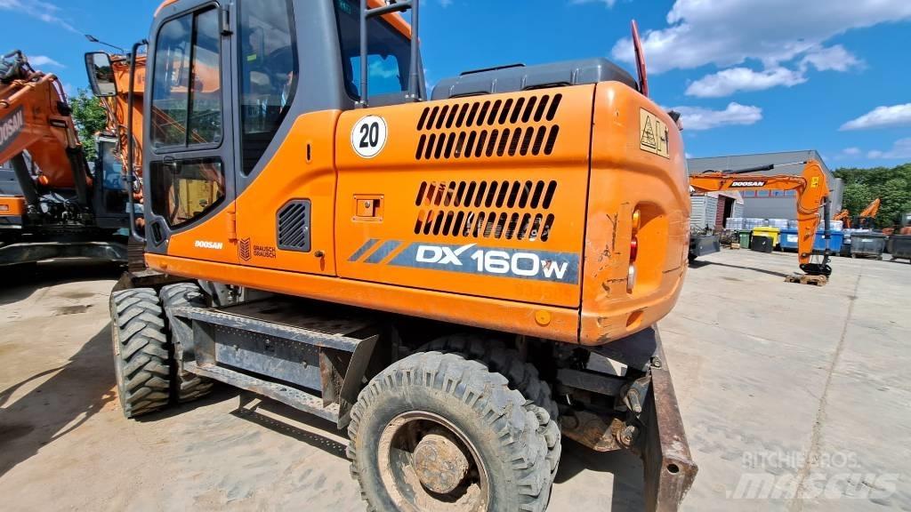 Doosan DX 160 W-3 Колёсные экскаваторы