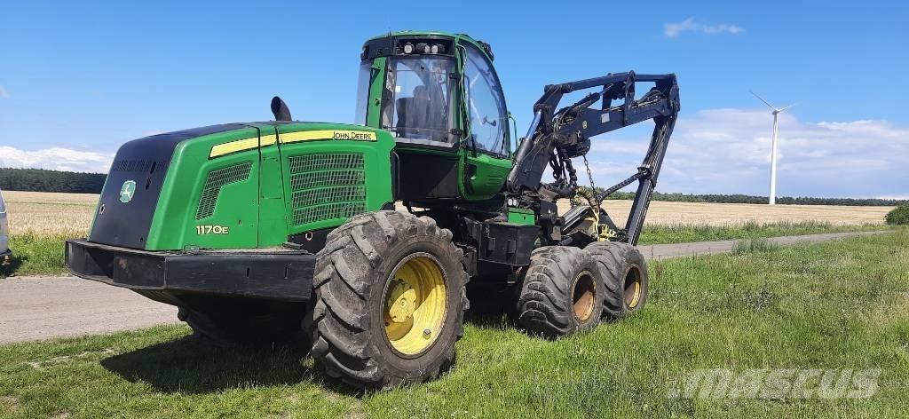 John Deere 1170 E Харвестеры