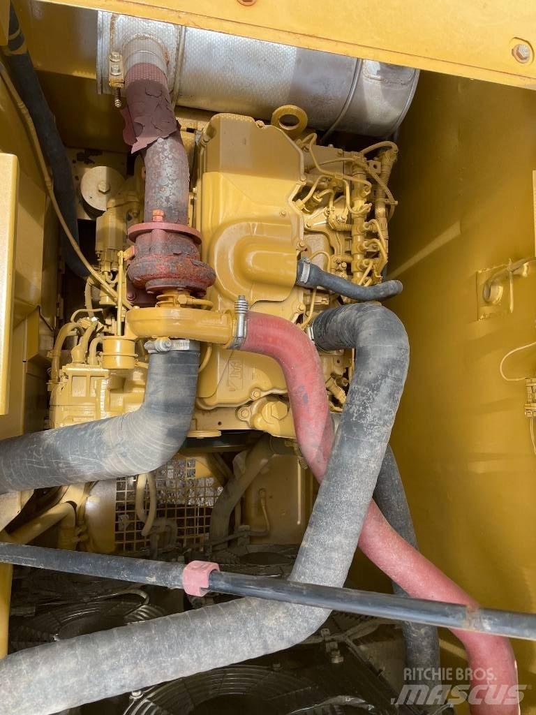 CAT CAT320GC Малые экскаваторы 7т-12т
