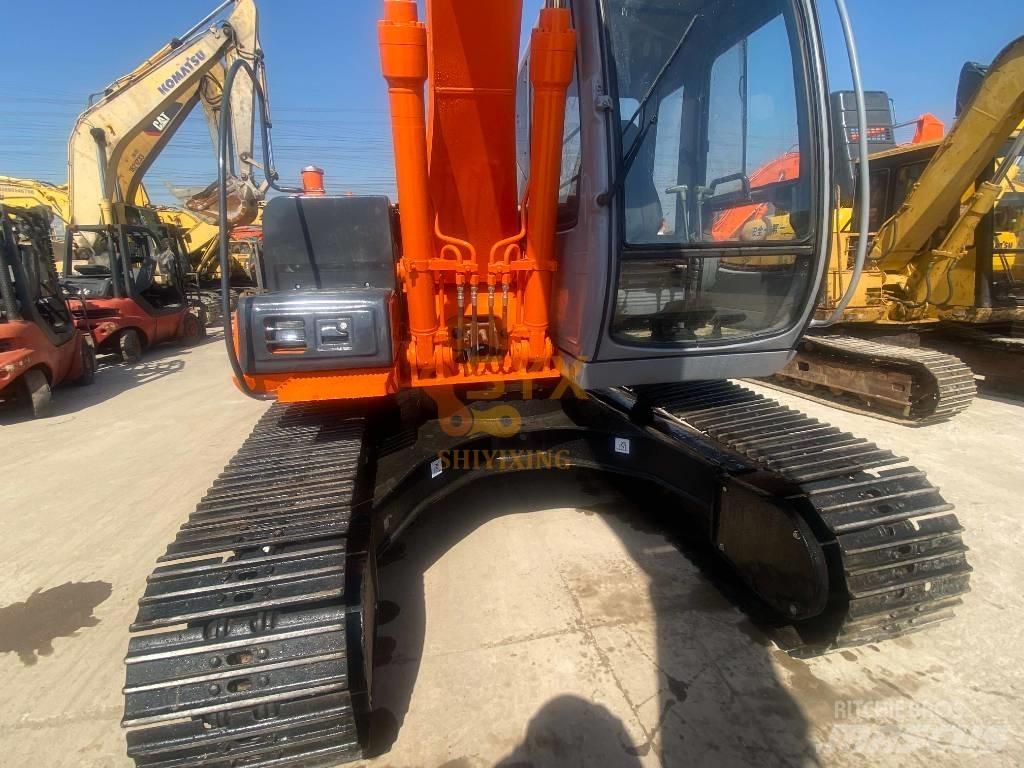 Hitachi EX 120 Гусеничные экскаваторы