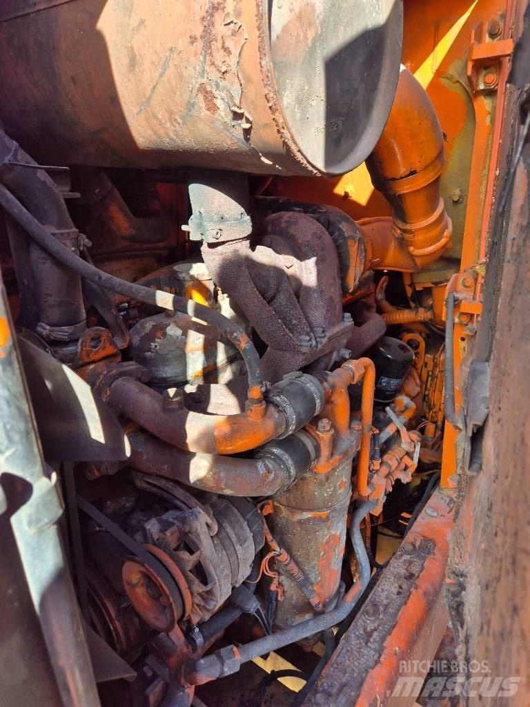 Hitachi FR 130 Фронтальные погрузчики