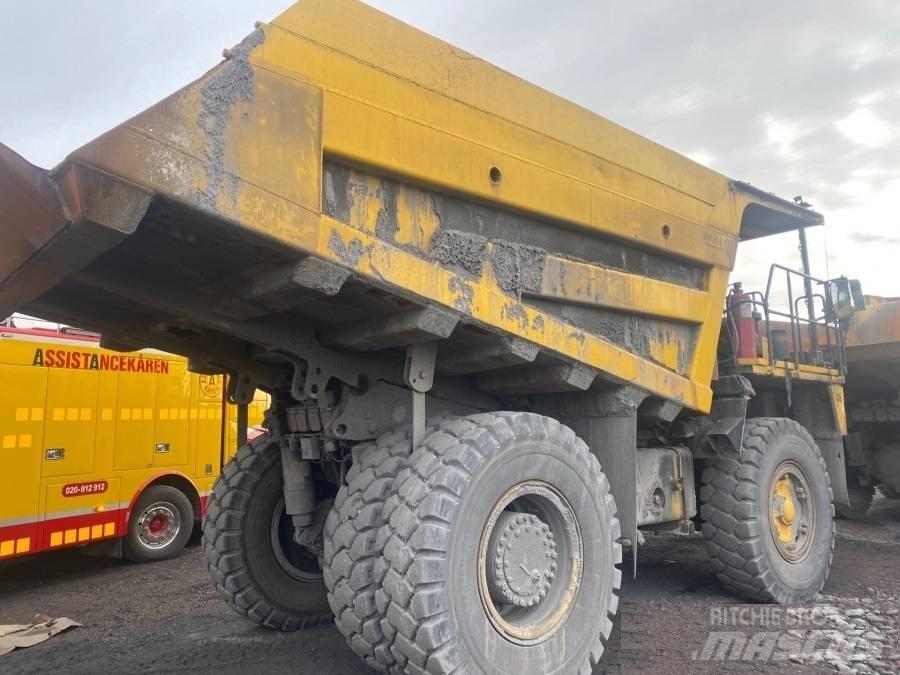 Komatsu HD405-7 Карьерные самосвалы