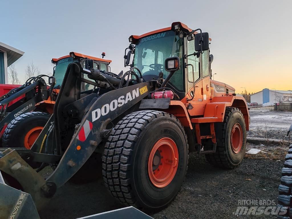 Doosan DL 220 Фронтальные погрузчики