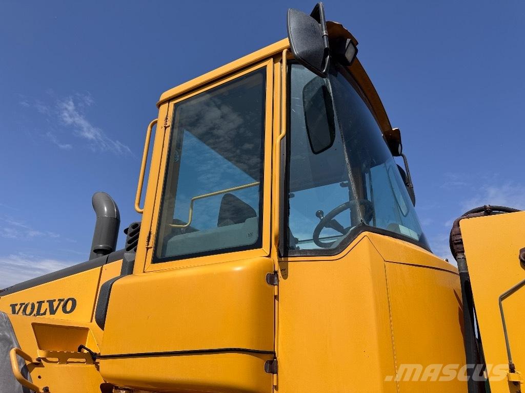Volvo L 120 E Фронтальные погрузчики