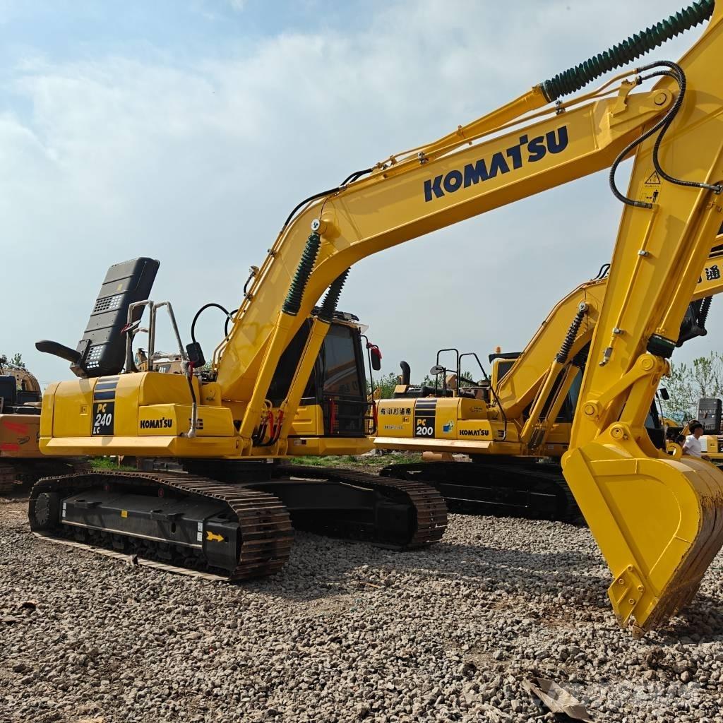 Komatsu 240LC-8 Гусеничные экскаваторы