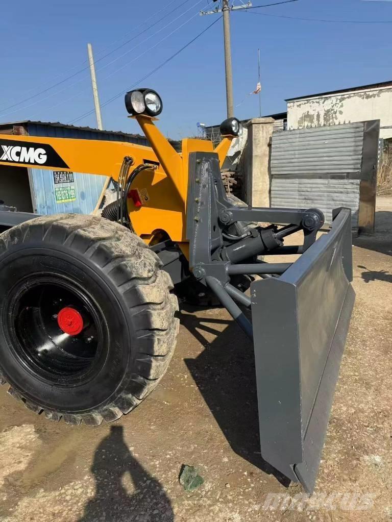 XCMG GR 2153 Грейдеры