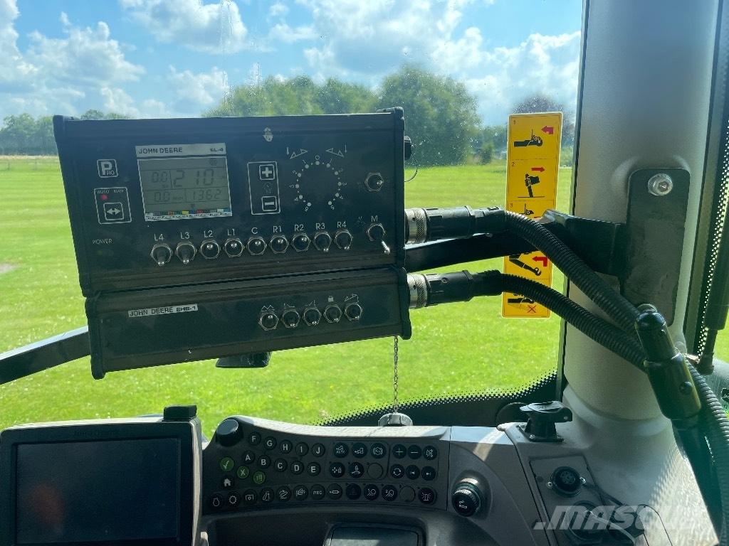 John Deere 732 Прицепные опрыскиватели