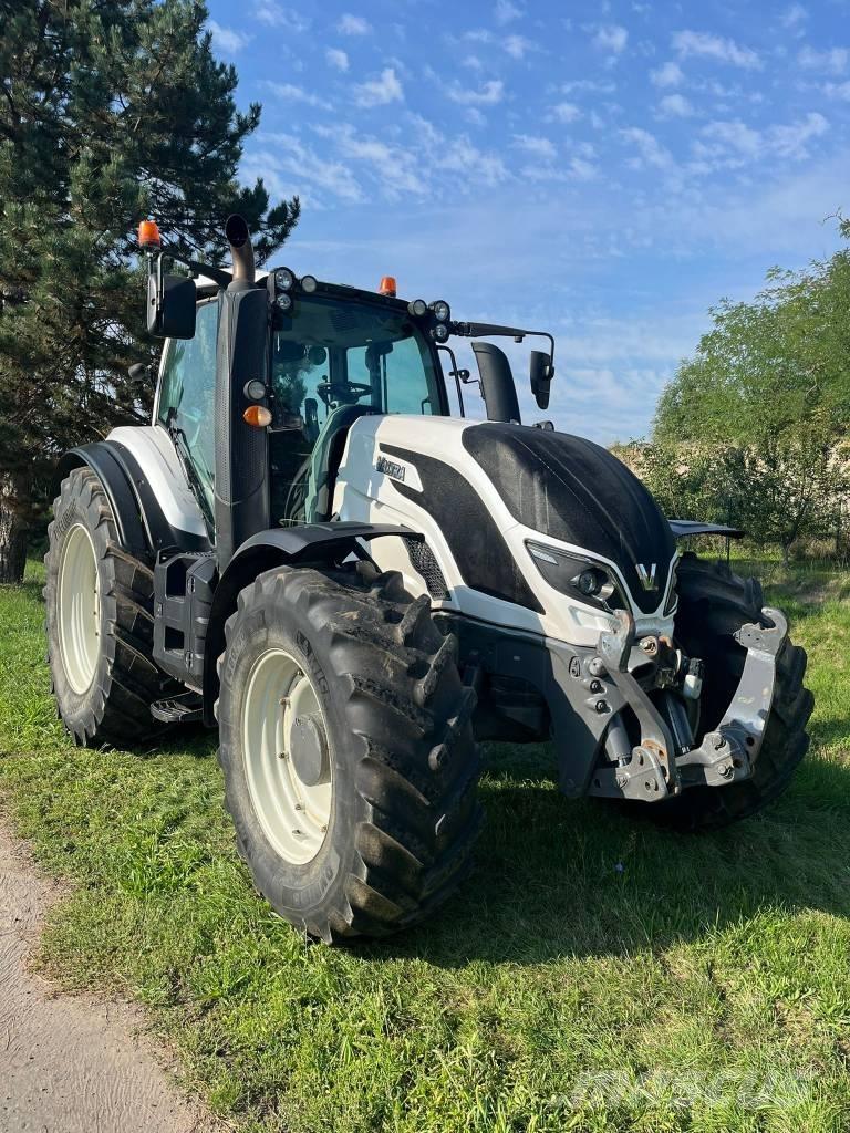 Valtra T234 Versu Трактора