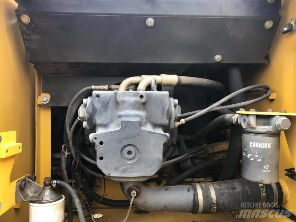 Komatsu pc200-7 Гусеничные экскаваторы