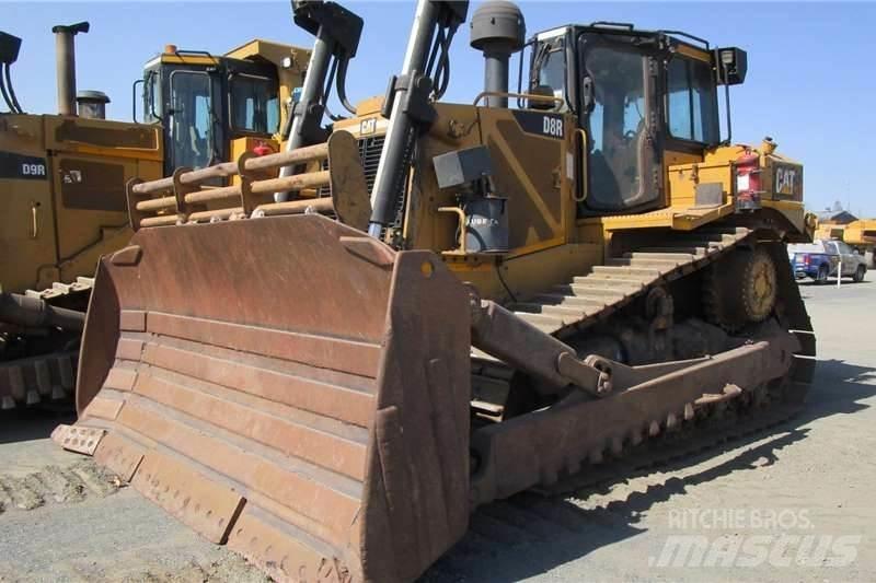 CAT D8R Гусеничные бульдозеры