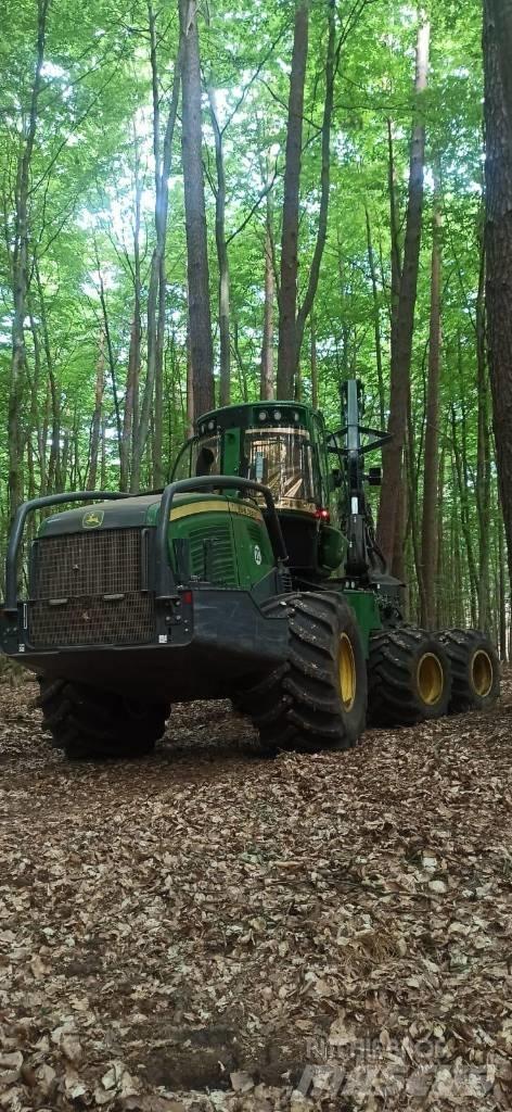 John Deere 1070G Харвестеры