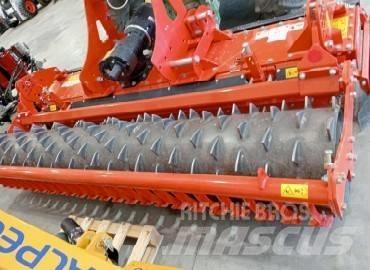 Kubota PH 1301 Почвеные фрезы