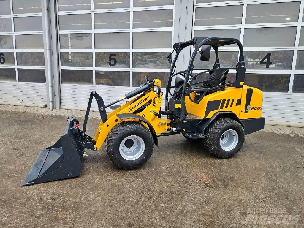 Schäffer 2445S Малые погрузчики
